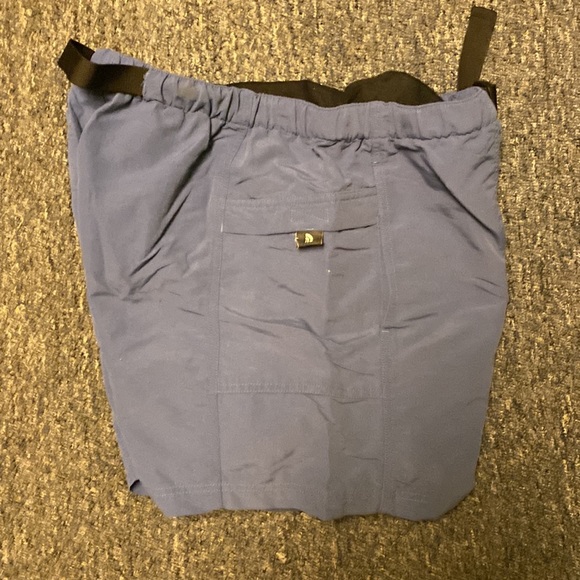 The North Face Shorts - Picture 2 of 9
